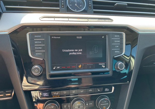 Volkswagen Passat cena 59900 przebieg: 273254, rok produkcji 2015 z Tychy małe 631